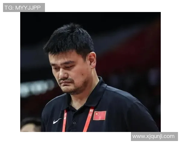 姚明与安德森联手打球展现篮球魅力与团队精神的精彩瞬间