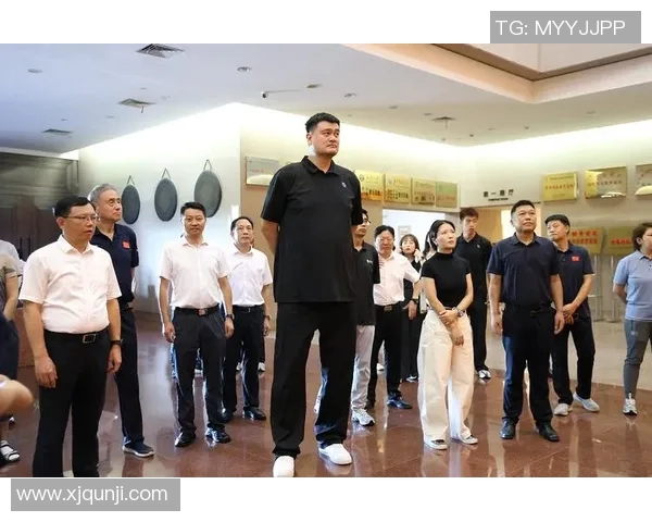 姚明投篮视野解析:如何利用身高优势提升投篮精准度与空间感